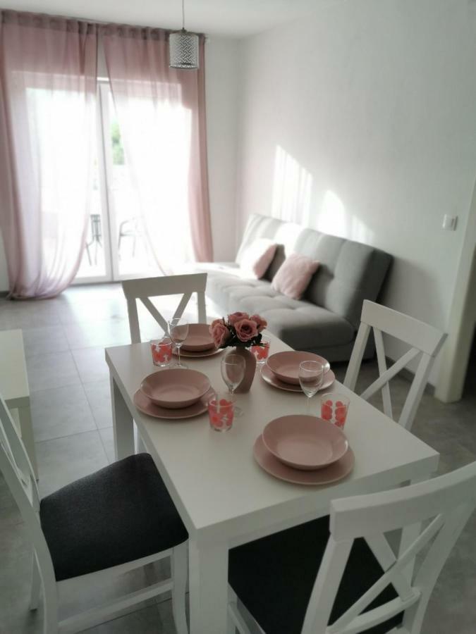 נובי ווינודולסקי Vila Zdenka מראה חיצוני תמונה
